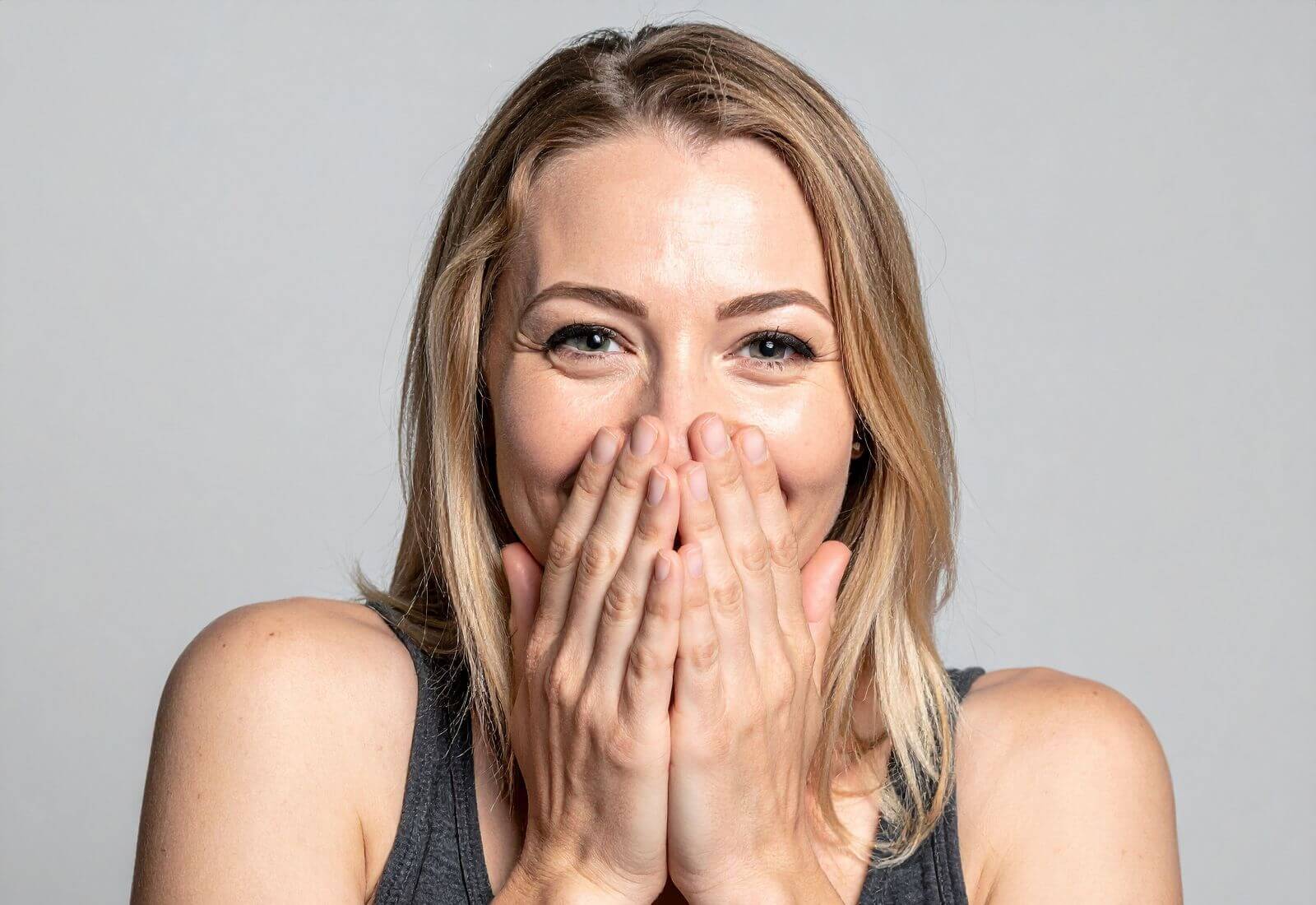 implant dinte frontal